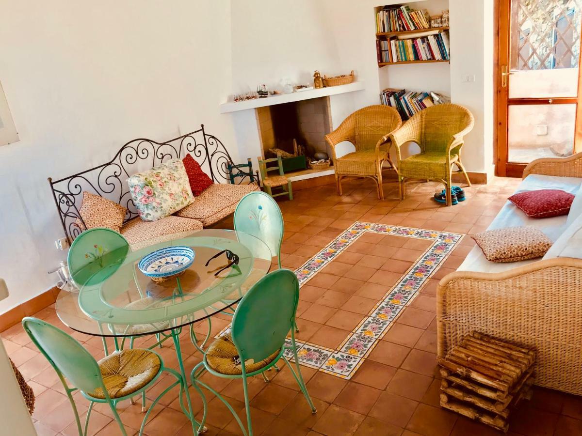 Appartamento Vista Mare - Amazing Sea View Apartment Stintino Exteriör bild